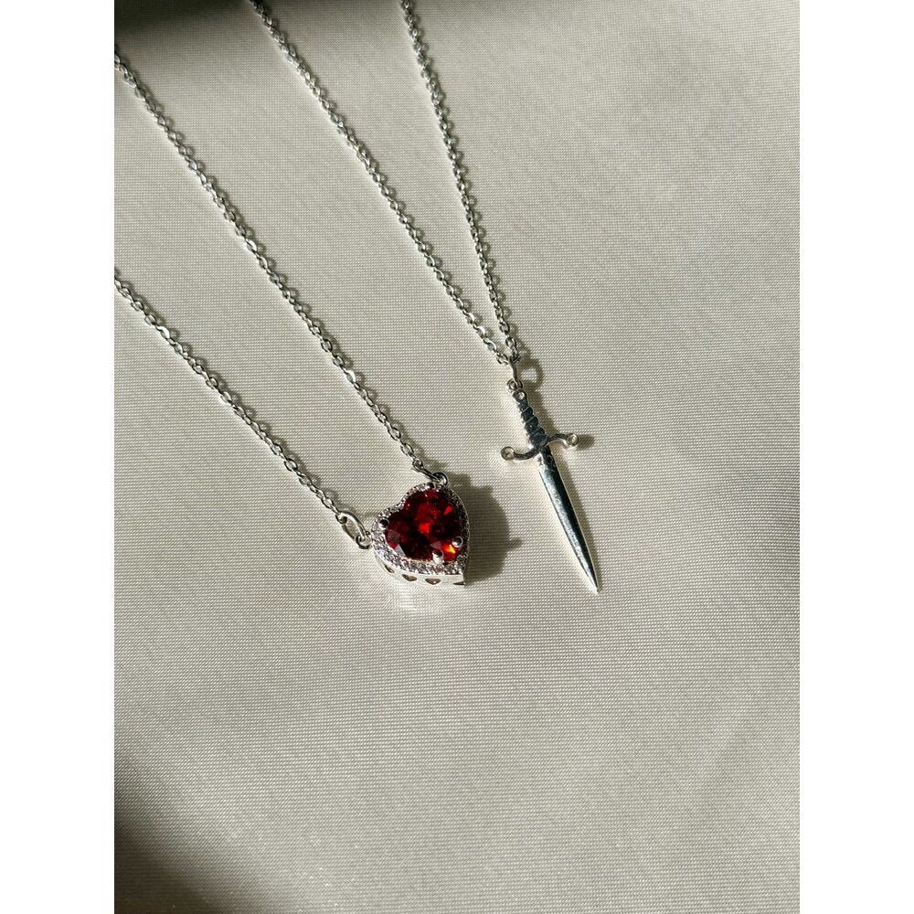 Kalp+ Kılıç Kolye Sadakatin Simgesi