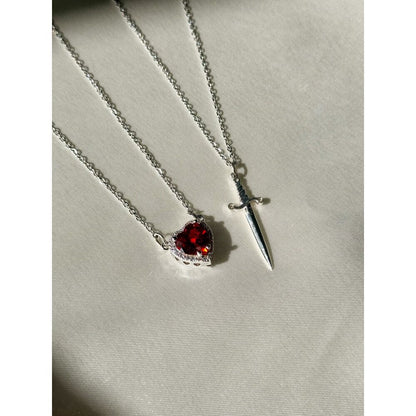 Kalp+ Kılıç Kolye Sadakatin Simgesi